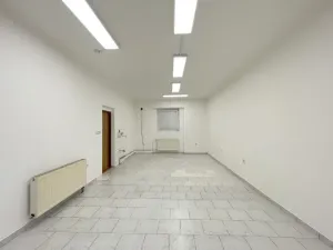 Pronájem obchodního prostoru, Olomouc - Nové Sady, Střední novosadská, 34 m2