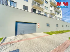 Pronájem garážového stání, Plzeň - Skvrňany, Františka Kováříka, 12 m2