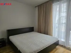 Pronájem bytu 2+kk, Karlovy Vary, Na Vyhlídce, 52 m2