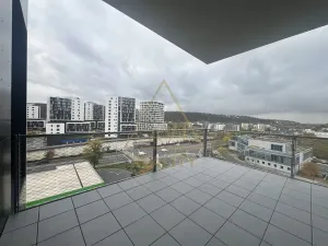 Pronájem atypického bytu, Praha - Modřany, Československého exilu, 41 m2