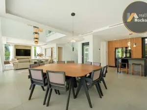 Prodej vily, Marbella, Španělsko, 611 m2