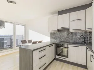 Pronájem bytu 4+kk, Pardubice - Ohrazenice, U Sportovní školy, 90 m2