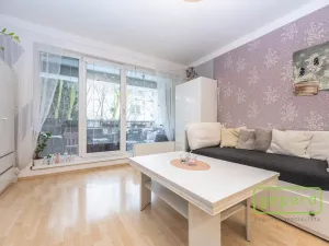 Pronájem bytu 2+kk, Praha, Chlebovická, 53 m2