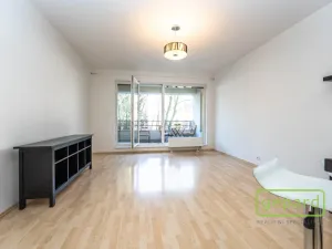 Pronájem bytu 2+kk, Praha, Chlebovická, 53 m2