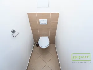 Pronájem bytu 2+kk, Praha, Chlebovická, 53 m2