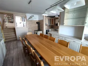 Prodej komerční nemovitosti, Uhlířské Janovice, Kolínská, 495 m2