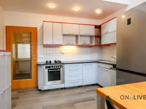 Pronájem bytu 3+1, Praha - Holešovice, Jateční, 89 m2