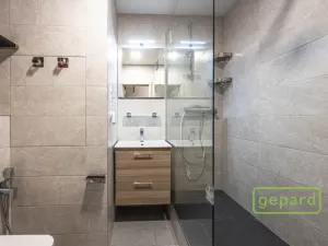 Pronájem bytu 2+kk, Praha, Augustinova, 46 m2