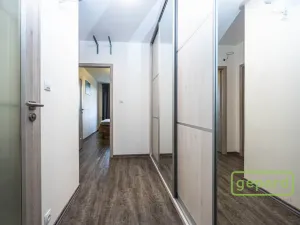 Pronájem bytu 2+kk, Praha, Augustinova, 46 m2
