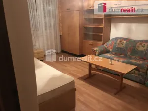 Pronájem bytu 2+1, Praha, Na Petřinách, 54 m2