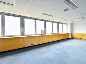 Pronájem kanceláře, Praha - Štěrboholy, Nákupní, 674 m2