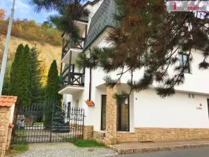 Pronájem bytu 1+1, Praha - Hlubočepy, Pod Žvahovem, 46 m2