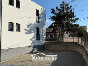 Pronájem bytu 1+kk, Otrokovice, tř. Osvobození, 32 m2