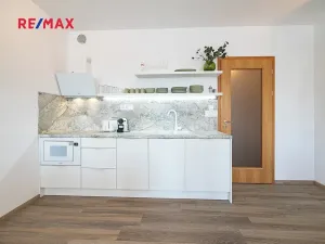 Prodej bytu 1+kk, Abertamy, Vítězná, 41 m2
