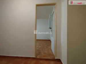 Pronájem bytu 2+1, Cheb, Hálkova, 52 m2