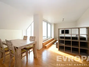 Pronájem bytu 2+kk, Praha - Podolí, Nedvědovo náměstí, 105 m2