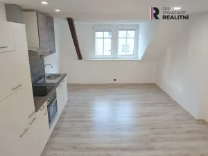 Pronájem bytu 2+kk, Karlovy Vary - Rybáře, Nákladní, 53 m2