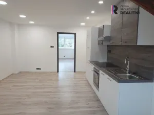 Pronájem bytu 2+kk, Karlovy Vary - Rybáře, Nákladní, 53 m2