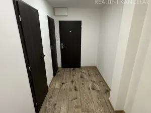 Pronájem bytu 2+kk, Králův Dvůr, Nad Stadionem, 40 m2