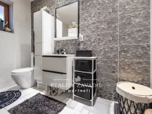 Pronájem bytu 3+kk, Jesenice, V Lázních, 93 m2