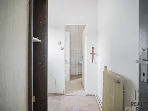 Pronájem obchodního prostoru, Řečany nad Labem, 1. máje, 25 m2