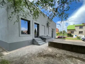 Prodej výrobních prostor, Praha - Horní Počernice, Komárovská, 210 m2