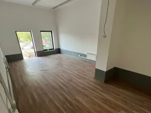 Prodej skladu, Praha - Horní Počernice, Komárovská, 210 m2