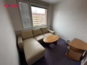 Pronájem bytu 2+kk, Kladno, Italská, 40 m2