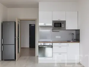 Pronájem bytu 1+kk, Praha - Letňany, Škrábkových, 28 m2