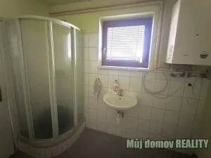 Pronájem výrobních prostor, Babice, Osadní, 200 m2