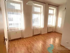 Pronájem bytu 2+kk, České Budějovice, A. Trägera, 39 m2