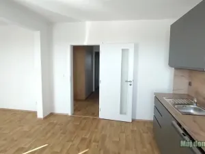 Pronájem bytu 2+kk, Praha - Černý Most, Bryksova, 52 m2