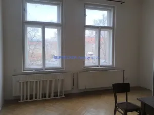 Pronájem bytu 2+1, Hradec Králové, Tylovo nábřeží, 68 m2