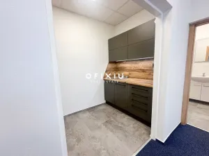 Pronájem kanceláře, Brno, Traťová, 70 m2