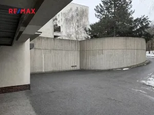 Pronájem garáže, Praha - Hlubočepy, Devonská, 20 m2