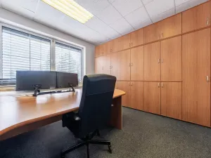 Pronájem kanceláře, Vestec, Vídeňská, 69 m2