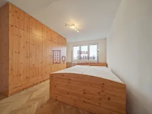 Pronájem bytu 2+1, Jindřichův Hradec, 59 m2