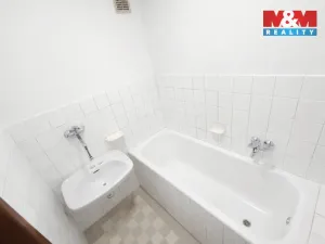 Prodej bytu 3+1, Solnice, Družstevní, 64 m2