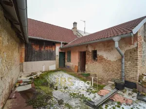 Prodej rodinného domu, Drnholec, 298 m2