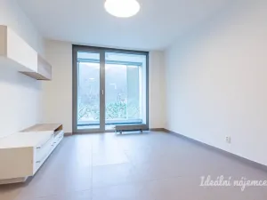 Pronájem bytu 1+kk, Praha - Košíře, Hlaváčkova, 33 m2