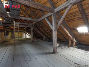 Prodej výrobních prostor, Dašice, náměstí T. G. Masaryka, 2490 m2