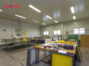 Prodej výrobních prostor, Dašice, náměstí T. G. Masaryka, 2490 m2