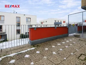 Pronájem bytu 1+kk, Praha - Slivenec, U svahu, 47 m2