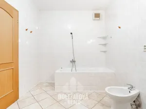 Pronájem bytu 4+1, Praha - Hostivař, Na Groši, 111 m2