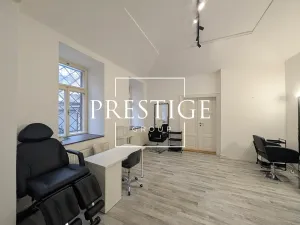 Pronájem obchodního prostoru, Praha - Smíchov, Štefánikova, 31 m2