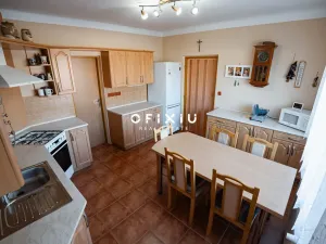 Prodej rodinného domu, Hrušovany nad Jevišovkou, Drnholecká, 160 m2