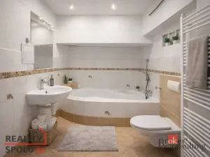 Prodej bytu 3+kk, Trutnov - Střední Předměstí, Jiráskovo náměstí, 78 m2