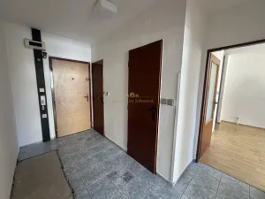 Prodej bytu 1+kk, Praha - Malešice, Chotutická, 25 m2