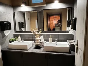 Pronájem restaurace, Praha - Žižkov, Štítného, 90 m2