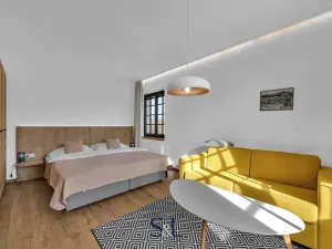 Prodej ubytování, Osečná, Svatovítské náměstí, 1005 m2